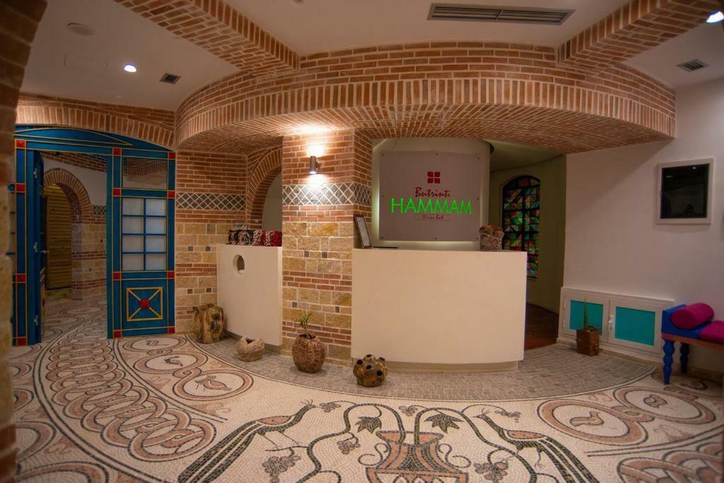 Bougainville Bay Resort - Villa 11 Saranda Kültér fotó